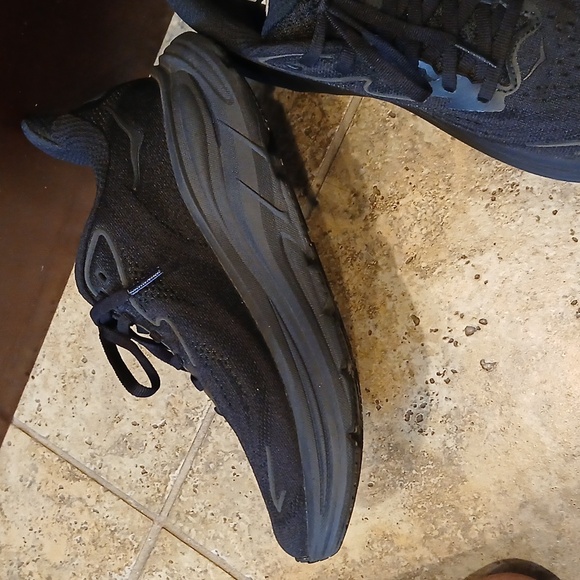 NWT Hoka Clifton 10 Women’s Running Shoes All Black Hoka one Size 6B - Picture 4 of 6